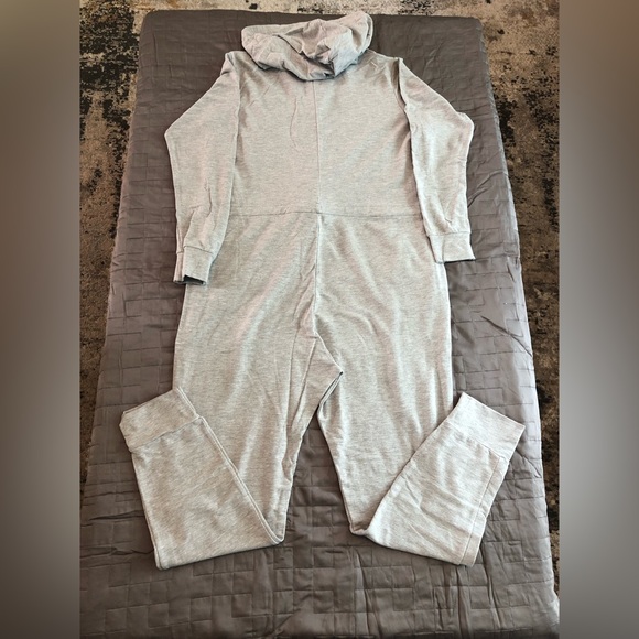 Smash and Tess x Jillian Harris “Harris Hoodie” Romper - Picture 3 of 6